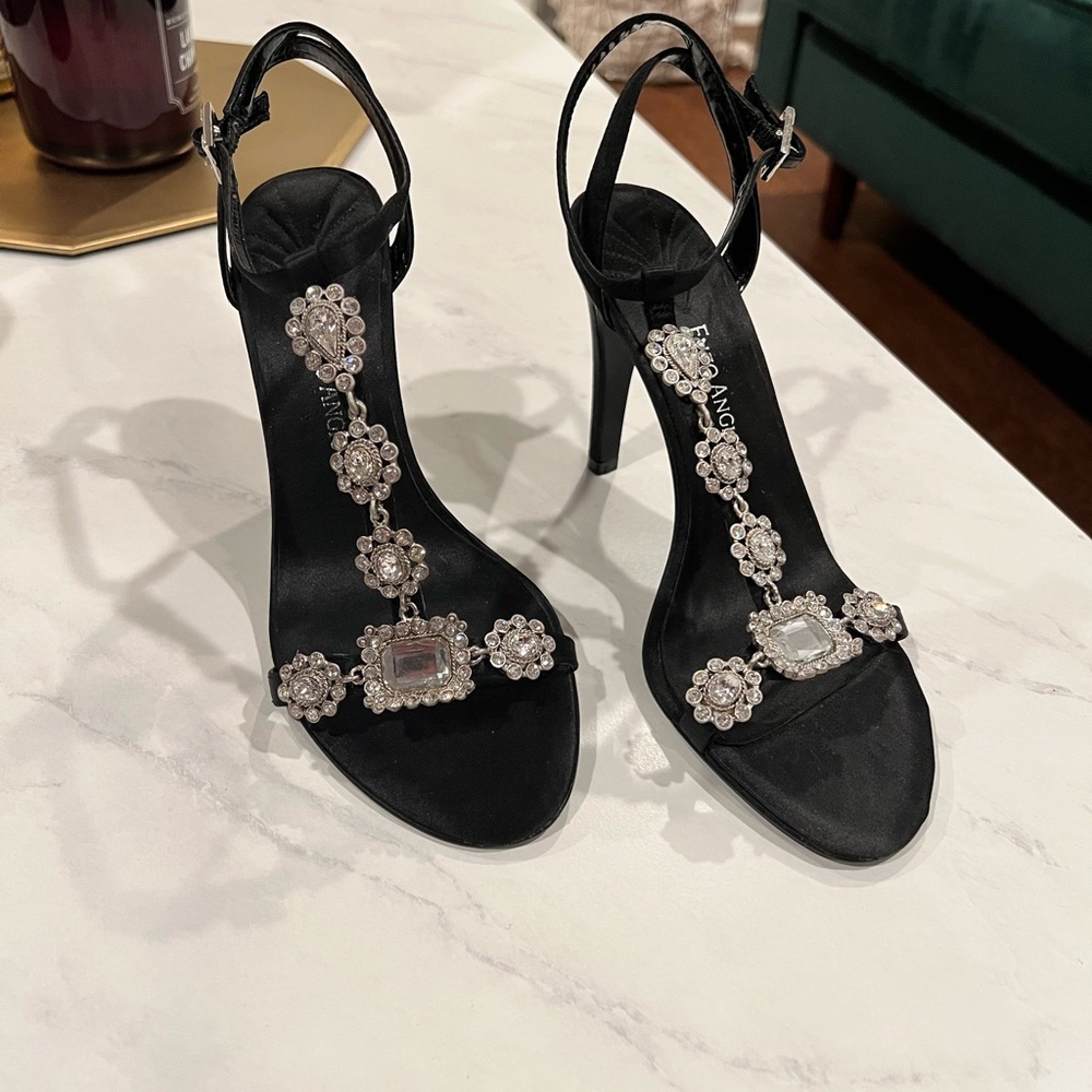 New Enzo Angiolini Eapadia Sandals - Picture 2 of 9